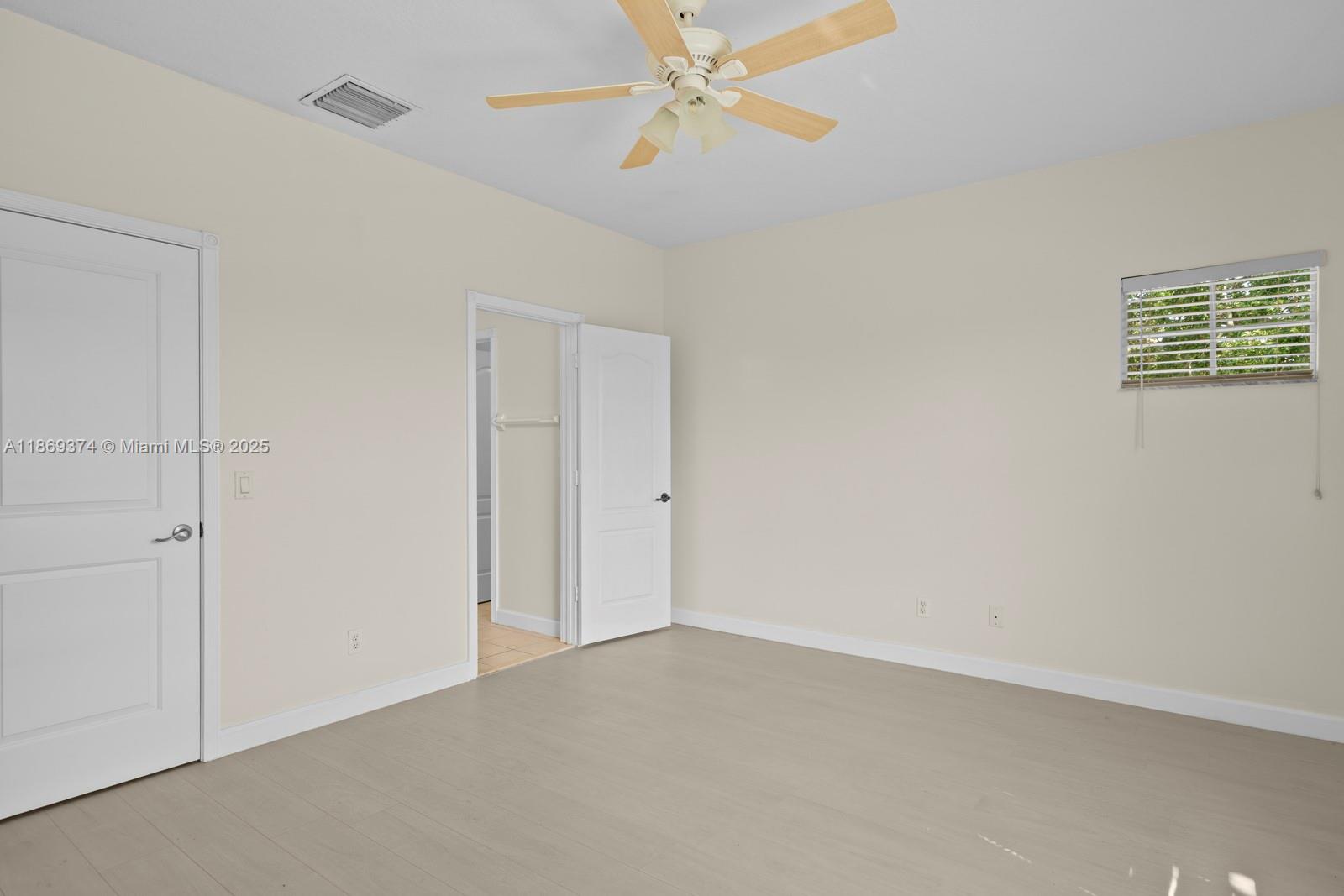 RIVER OAKS - Residential Lease