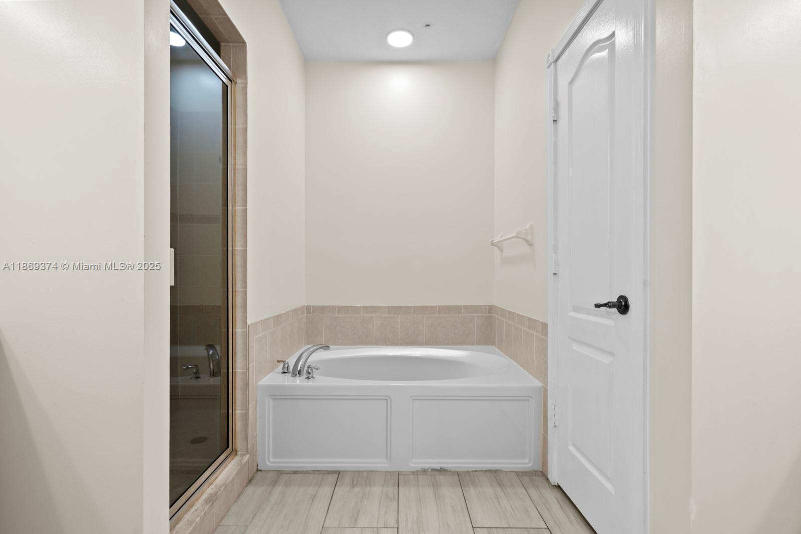 RIVER OAKS - Residential Lease