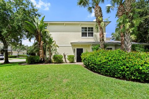 2700 Creekside Dr 2700 Fort Pierce FL 34981