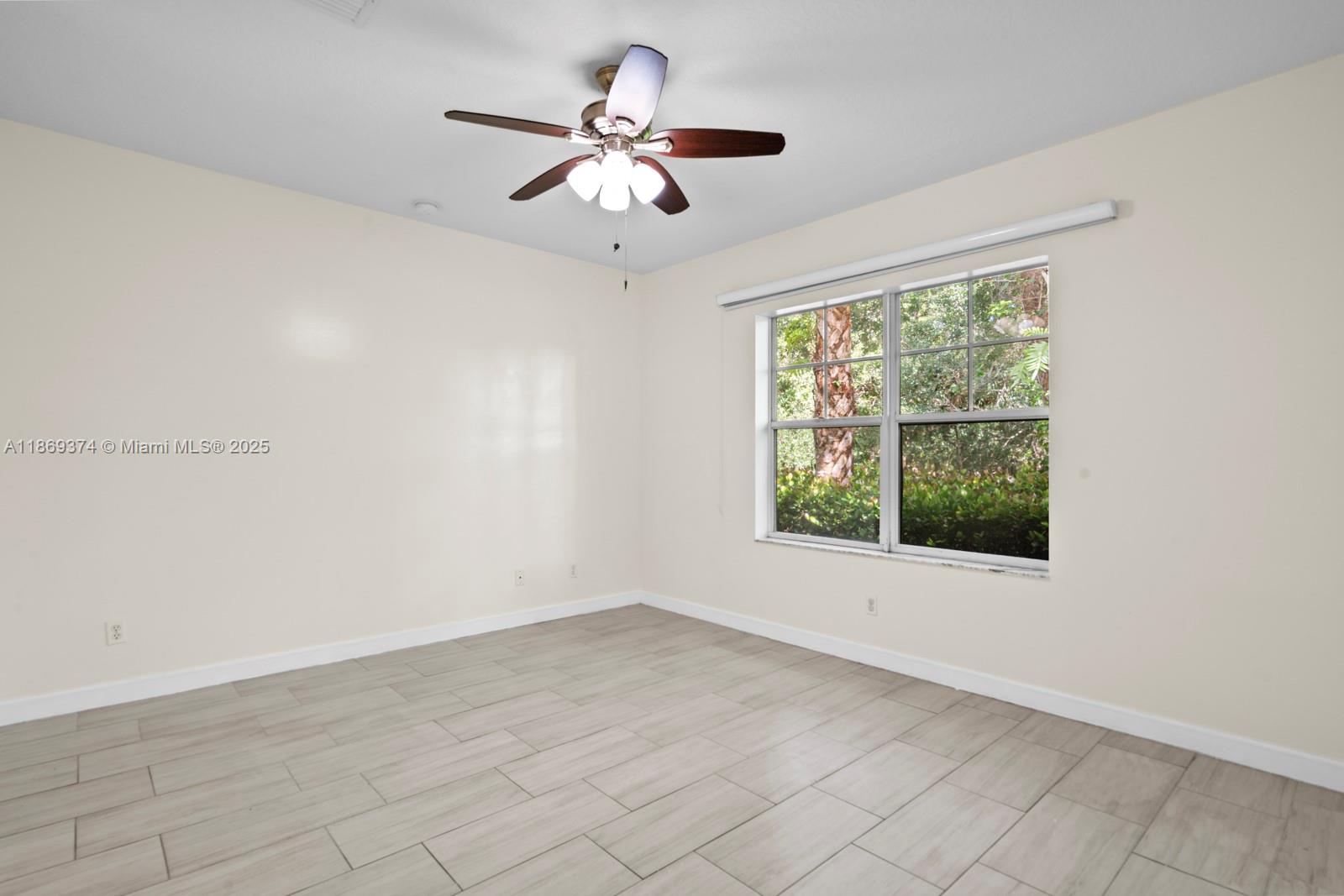 RIVER OAKS - Residential Lease