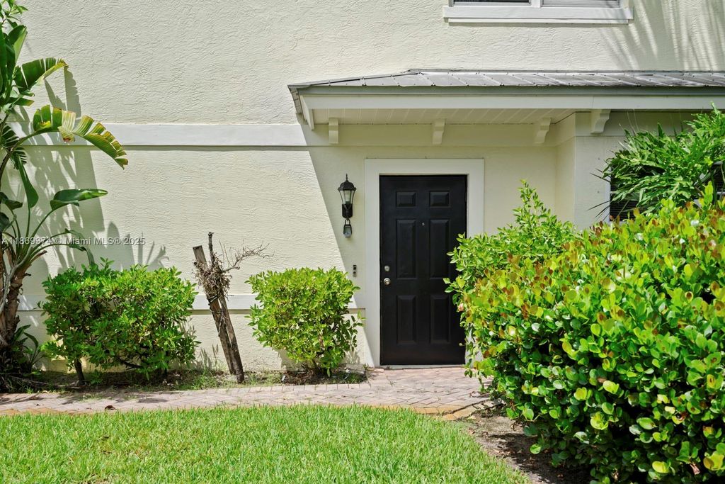 Photo of 2700 Creekside Dr #2700, Fort Pierce, FL 34981 (MLS # A11869374)