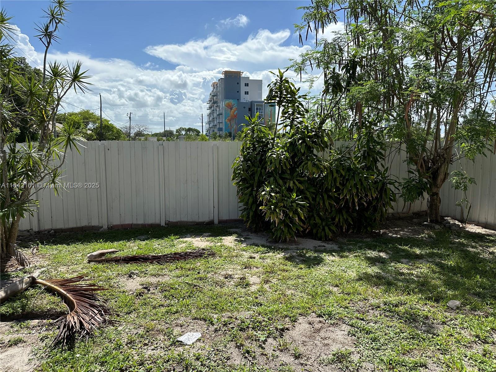 708 SE 3rd Ave Ext 201