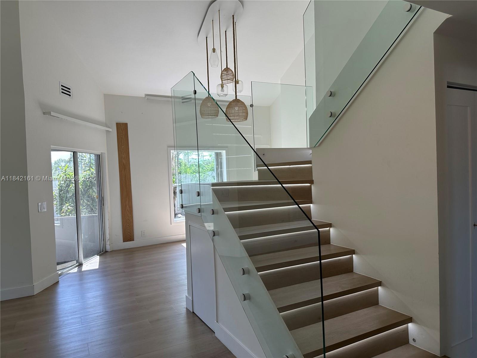 GULFSTREAM TOWNHOMES COND - Residential