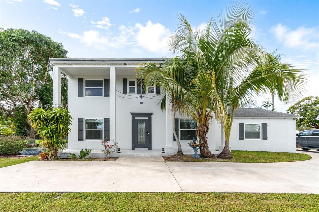 Photo of 7601 NW 82nd Ter, Parkland, FL 33067 (MLS # A12015334)