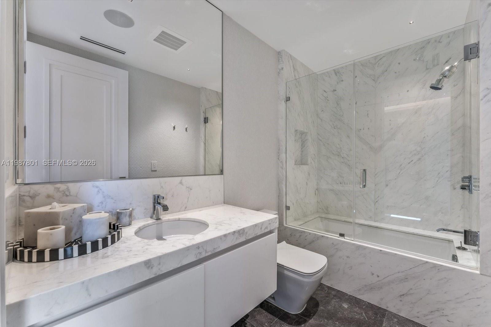 NORTH BISCAYNE BEACH AMEN - Residential