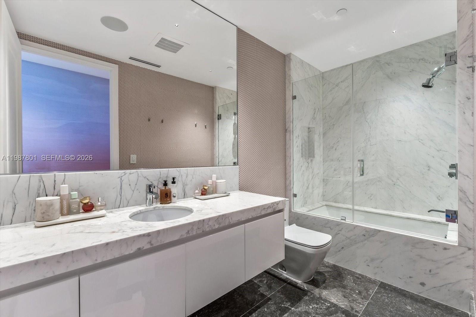 NORTH BISCAYNE BEACH AMEN - Residential