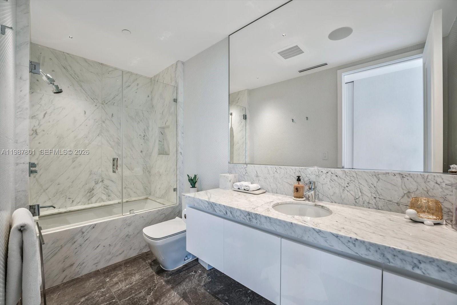 NORTH BISCAYNE BEACH AMEN - Residential