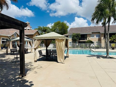 15689 SW 106th Ln 701 Miami FL 33196