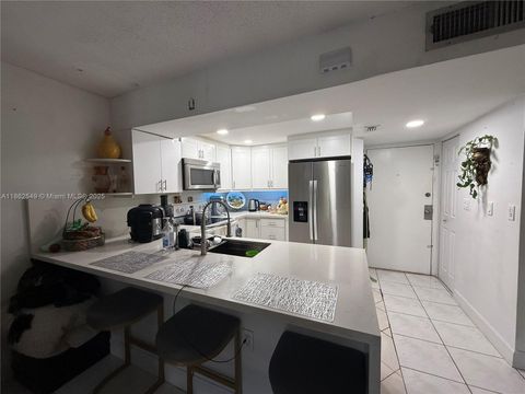 14201 N Kendall Dr 304D Miami FL 33186