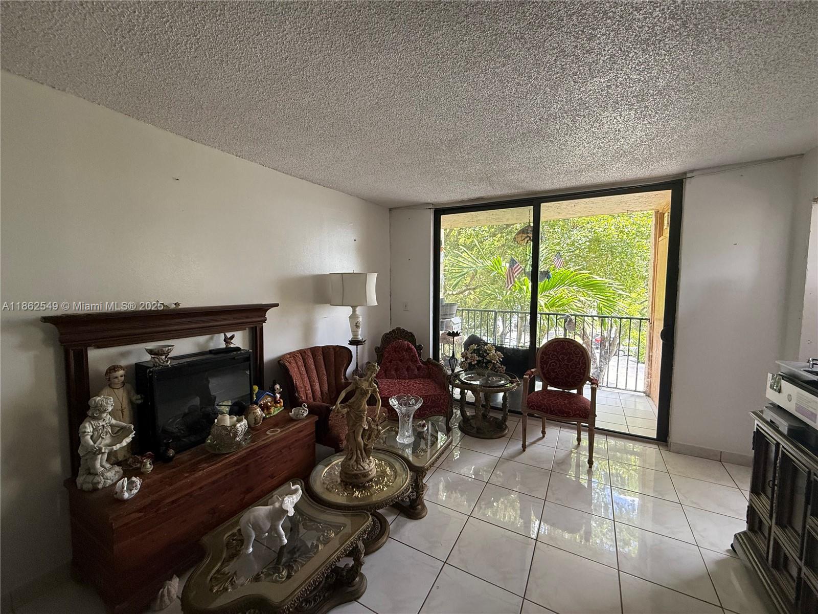 14201 N Kendall Dr 304D