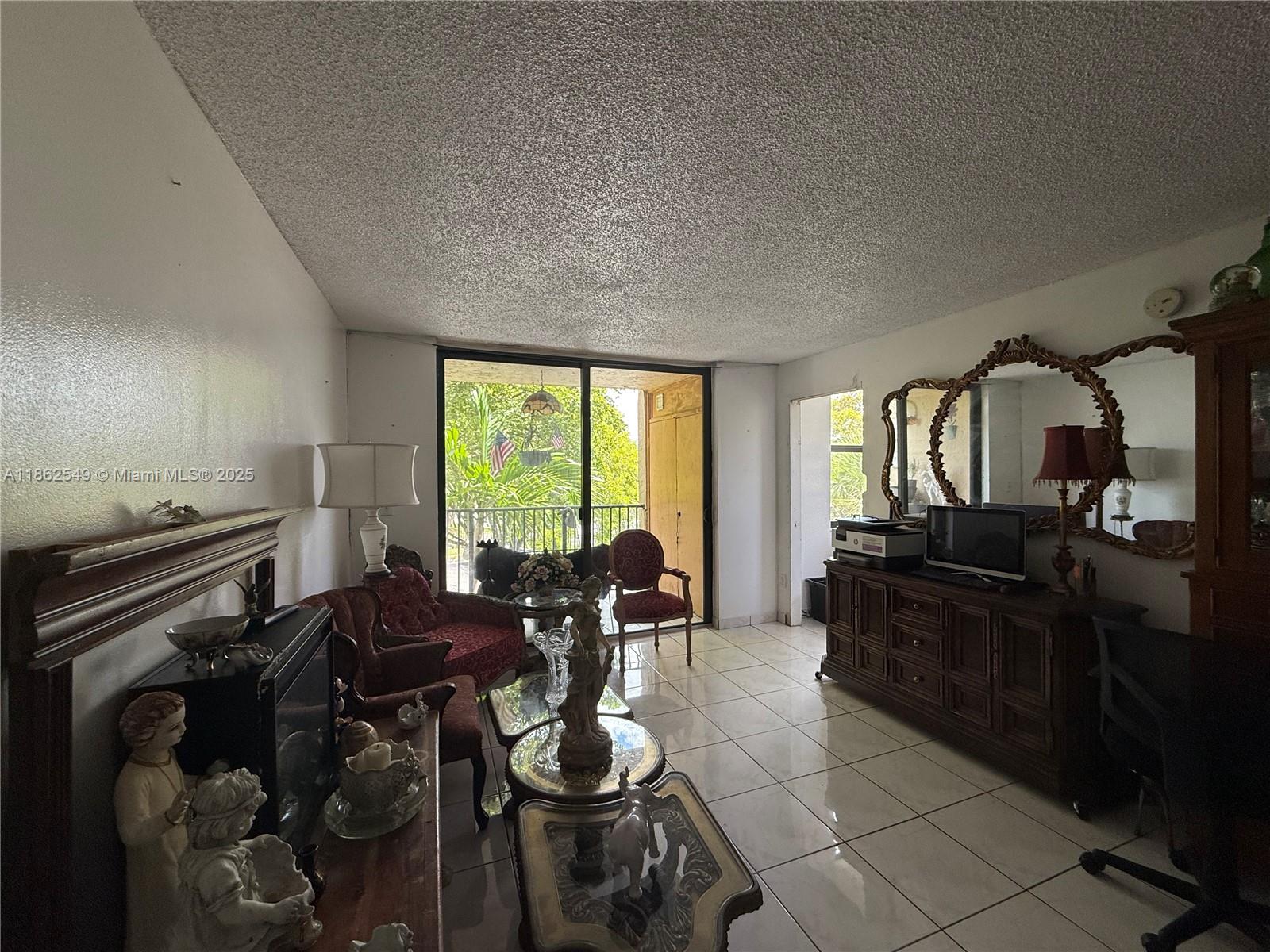 PROMENADE AT KENDALE LAKE - Residential