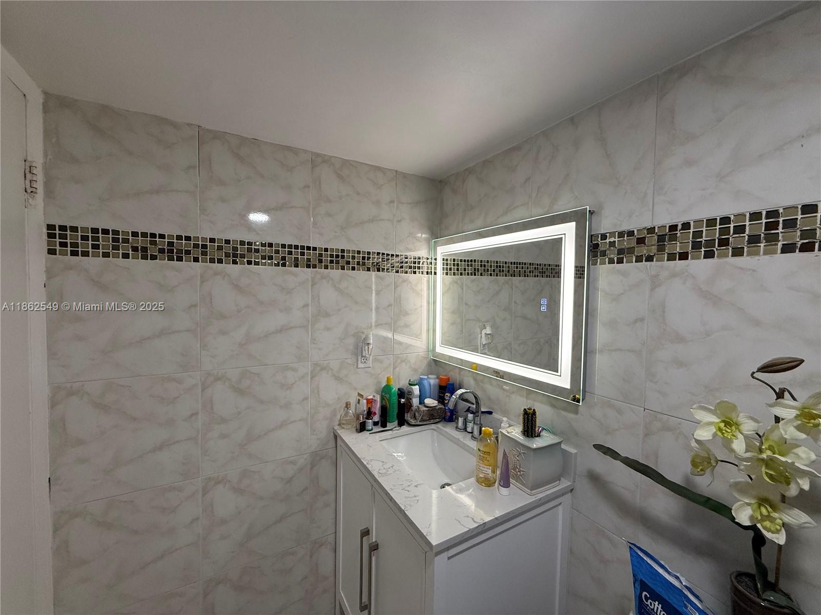 PROMENADE AT KENDALE LAKE - Residential