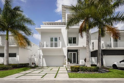 Photo of 8249 NW 33rd Ter, Doral, FL 33122 (MLS # A11785416)