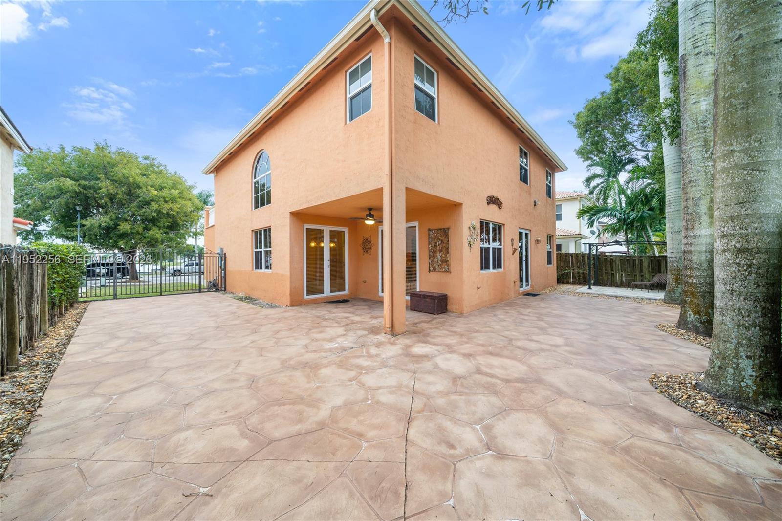 RIVENDELL - Residential