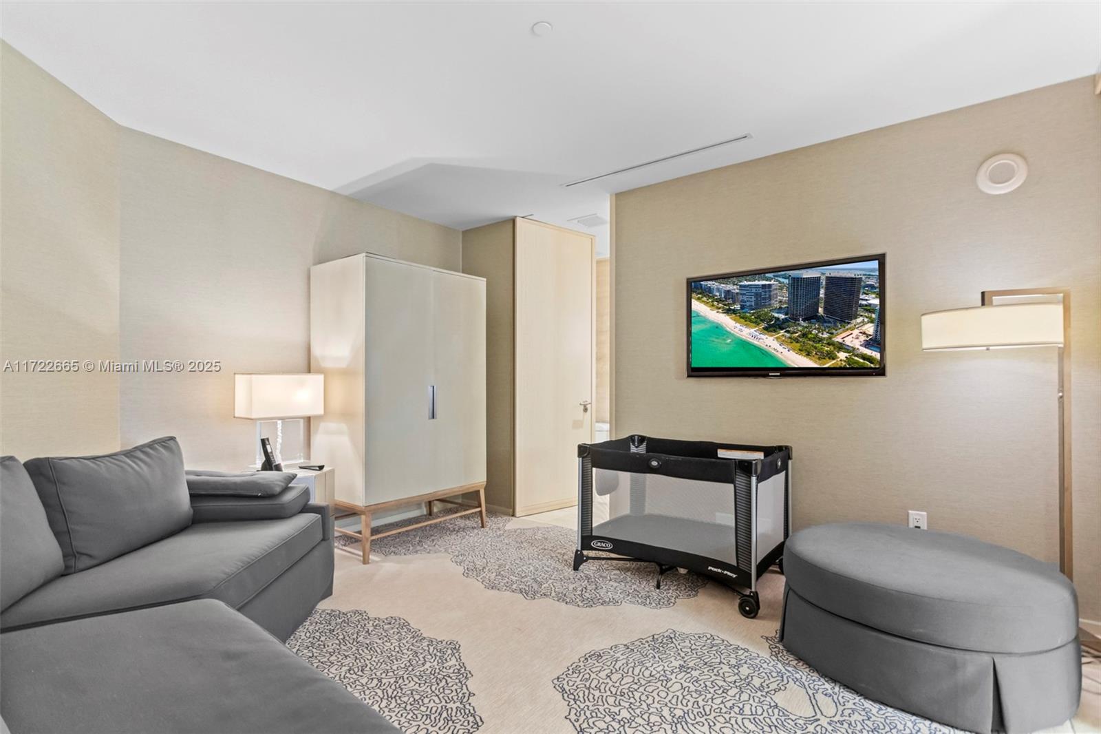 BAL HARBOUR CENTER CONDO - Residential Lease