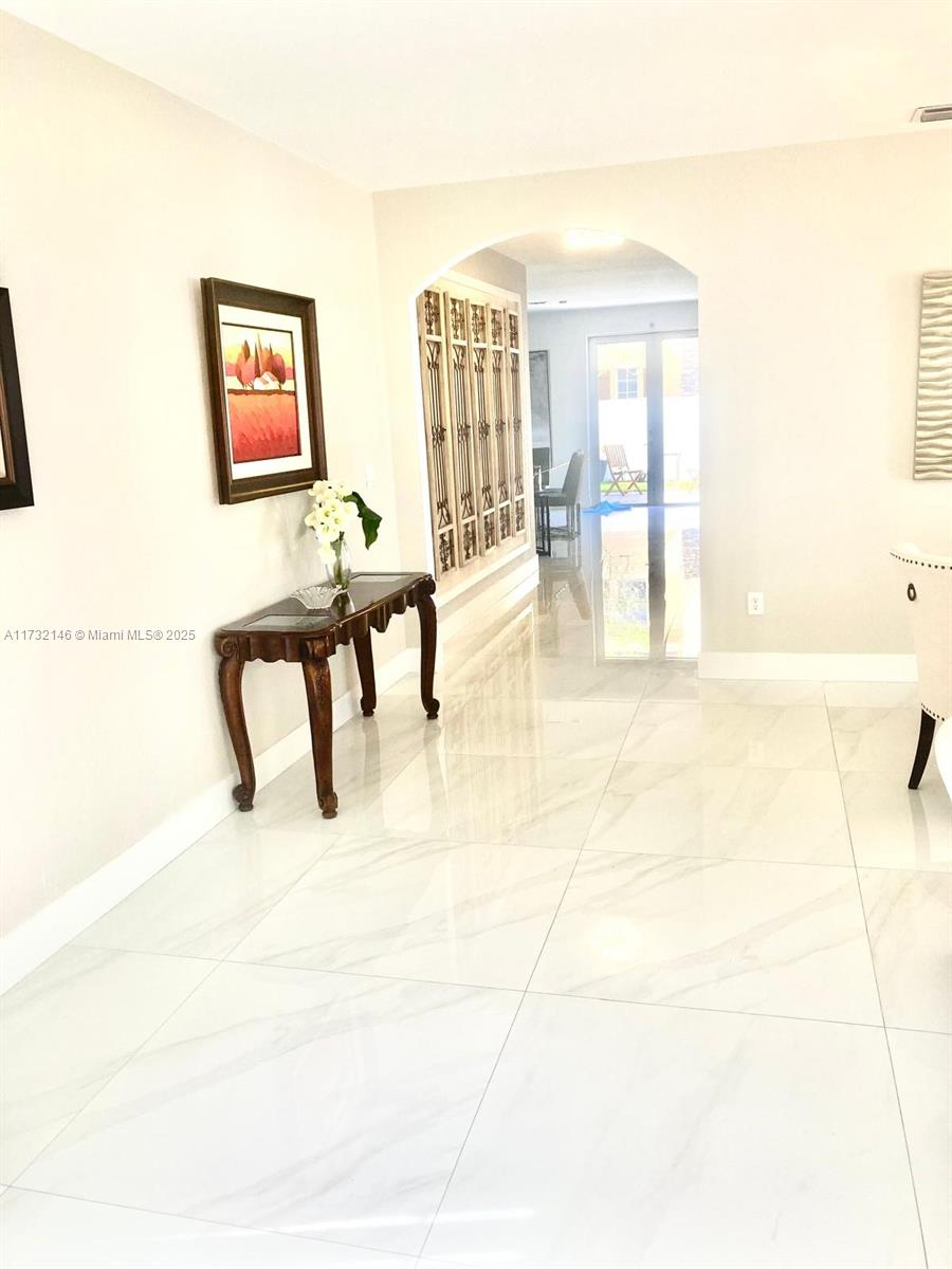 KENDALL COMMONS RESIDENTI - Residential