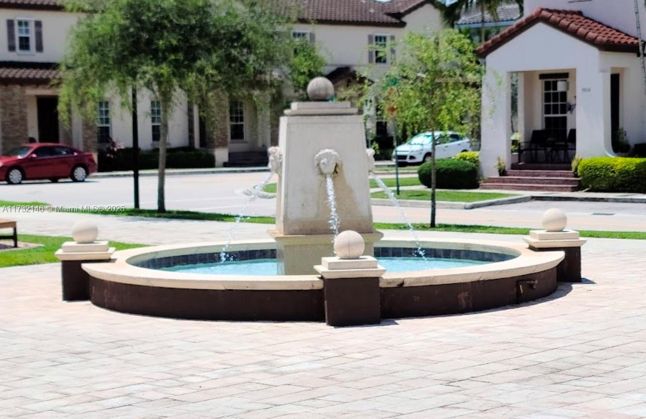KENDALL COMMONS RESIDENTI - Residential