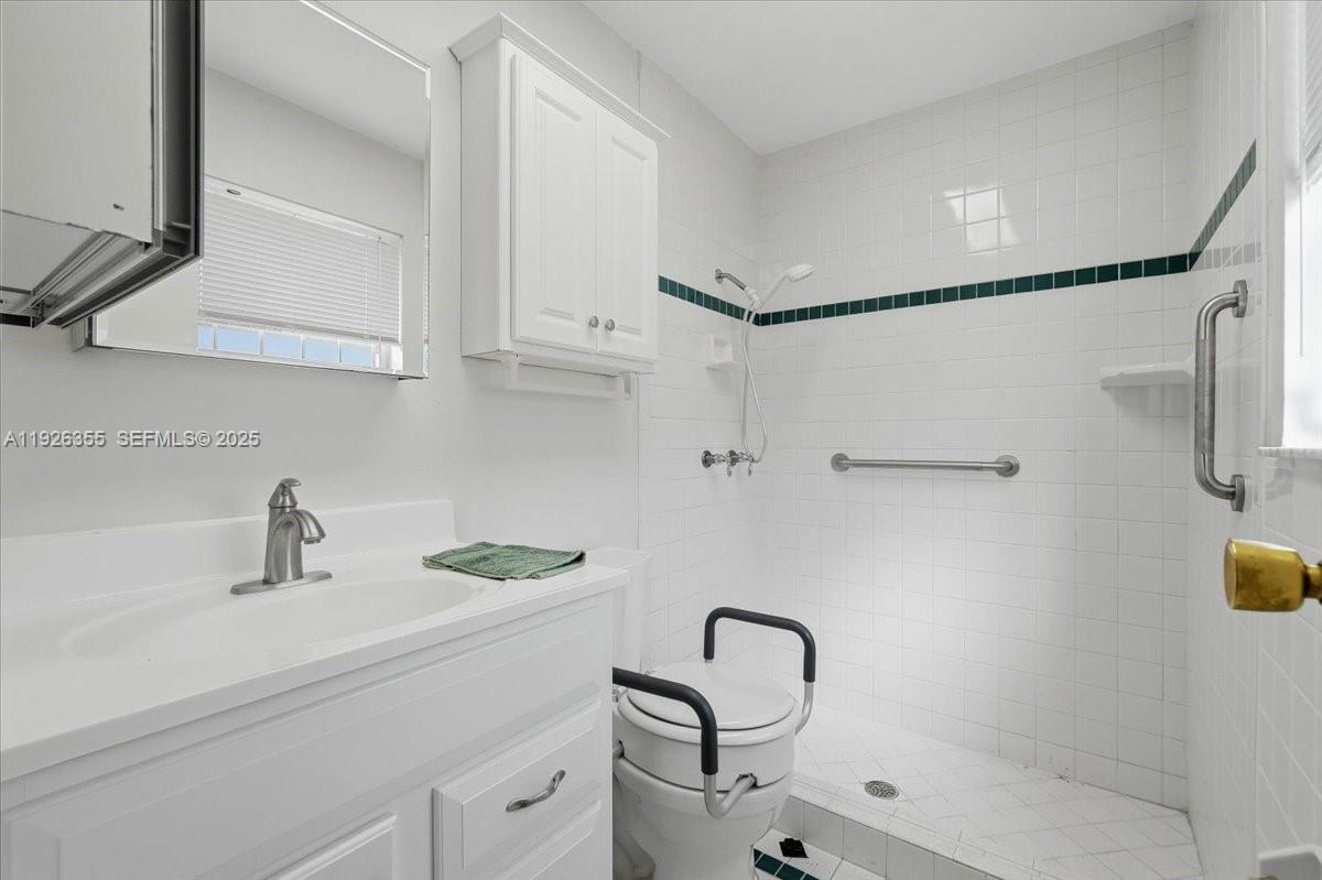 SUNRISE GOLF VILLAGE SEC - Residential