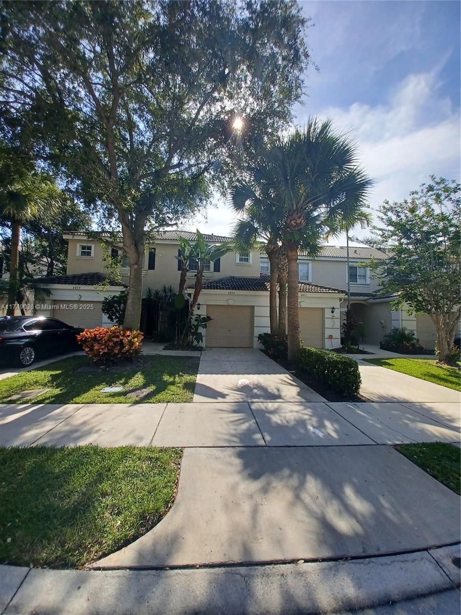 PALMBROOKE TOWNHOMES - Residential Lease