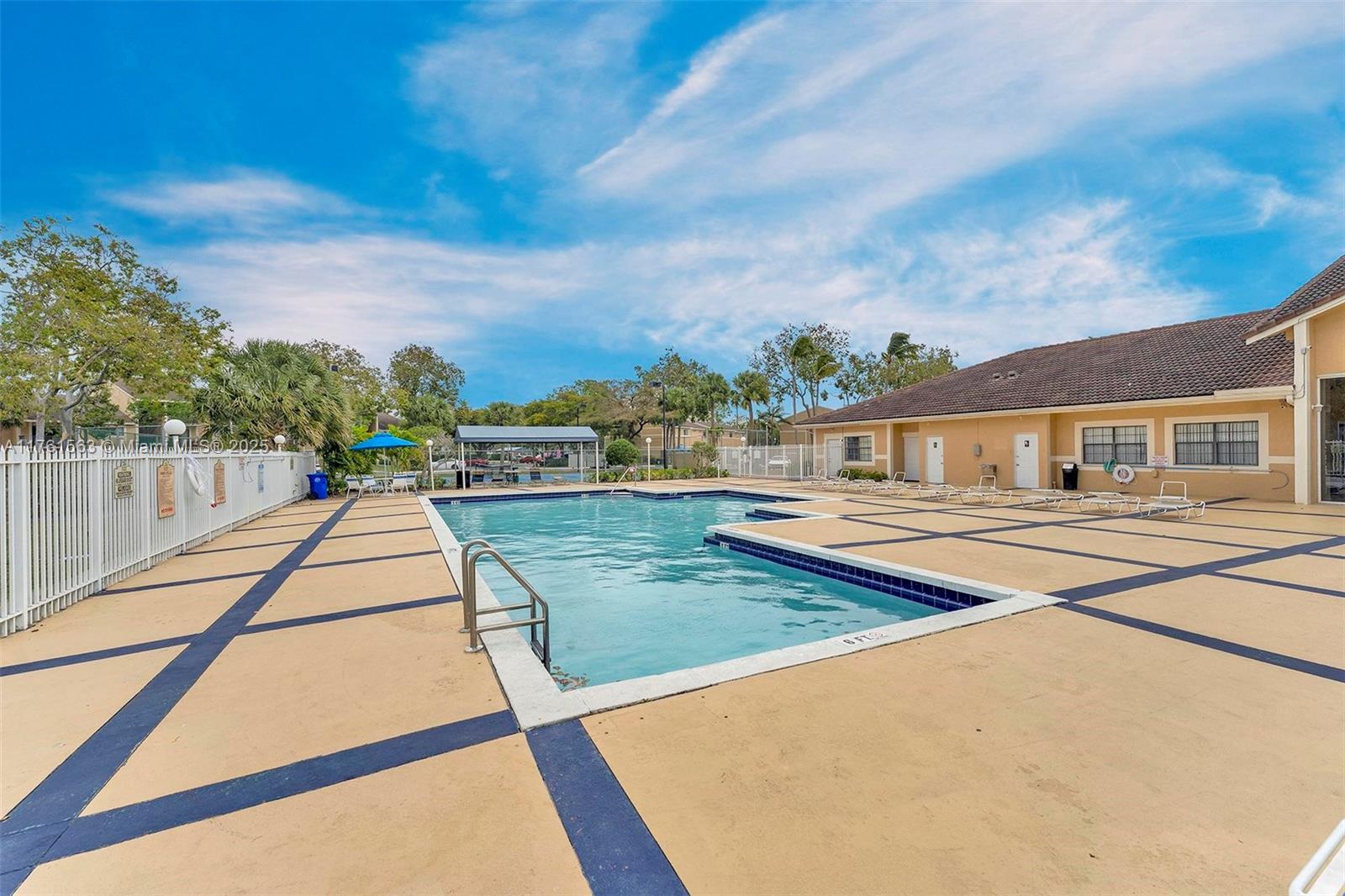 PALMS OF PEMBROKE CONDO - Residential