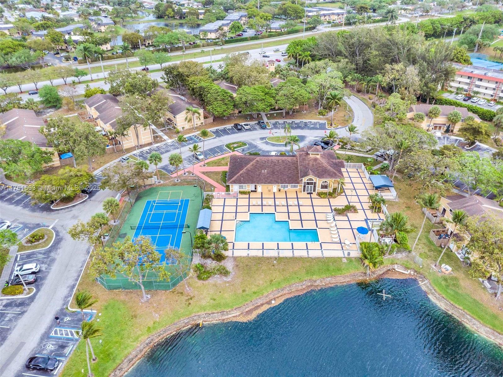 PALMS OF PEMBROKE CONDO - Residential