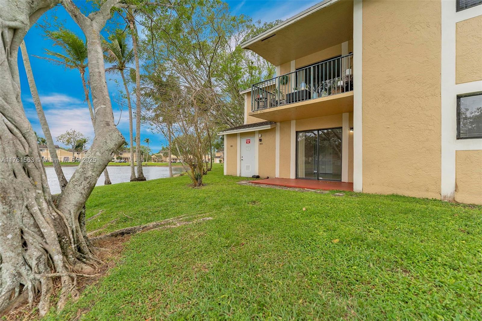 PALMS OF PEMBROKE CONDO - Residential