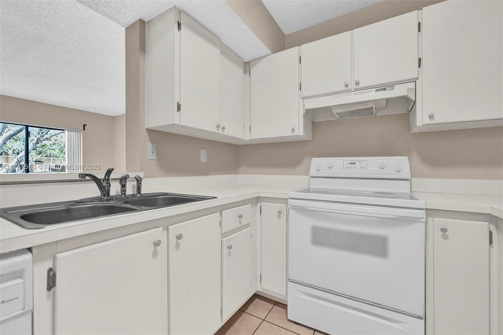 PALMS OF PEMBROKE CONDO - Residential