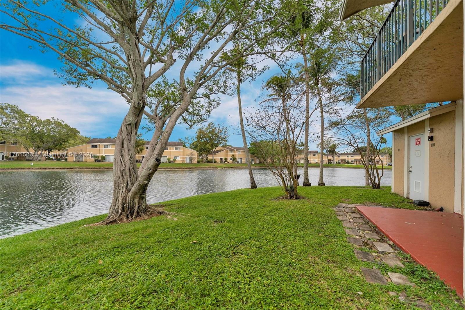 PALMS OF PEMBROKE CONDO - Residential