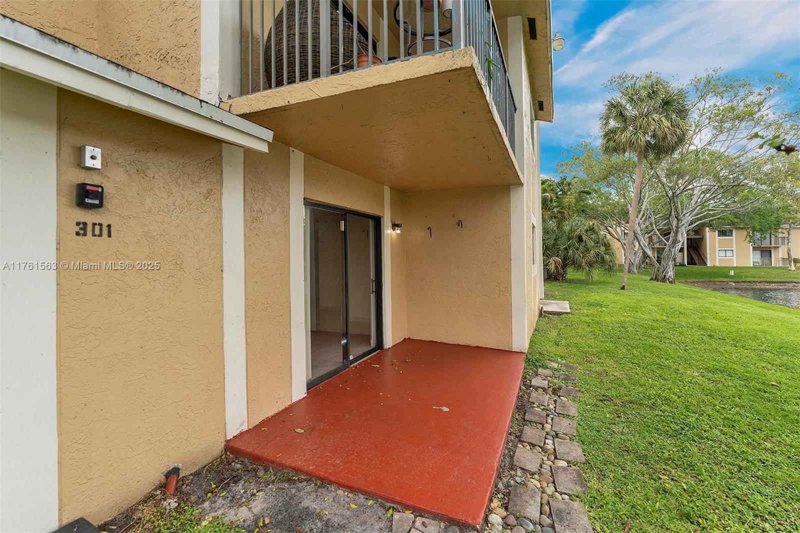 PALMS OF PEMBROKE CONDO - Residential