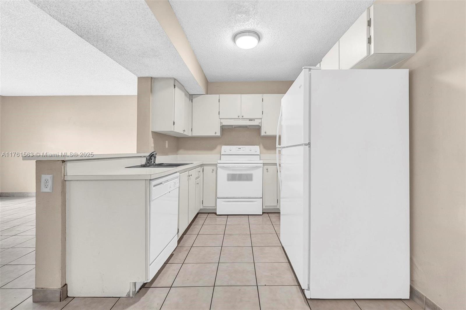 PALMS OF PEMBROKE CONDO - Residential