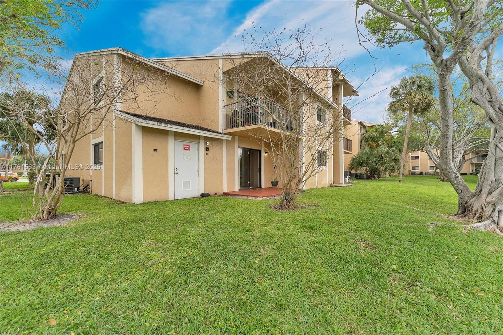 PALMS OF PEMBROKE CONDO - Residential