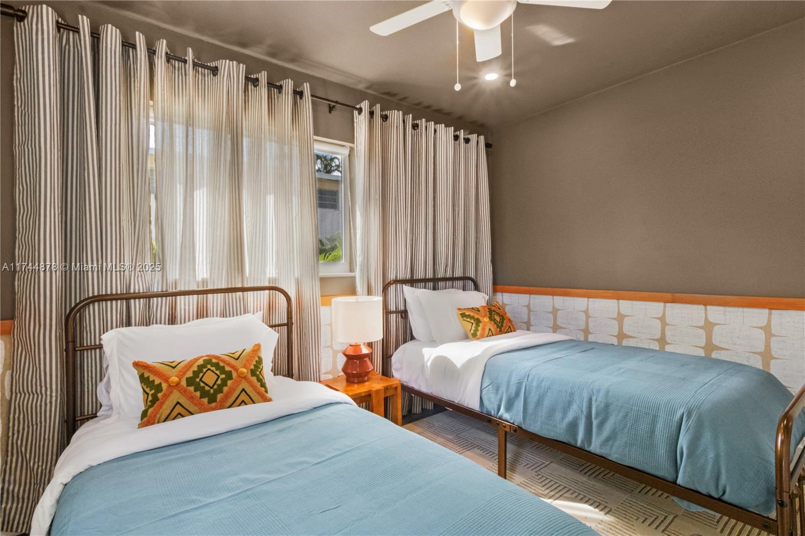 SNUG HARBOR SEC TWO - Residential Lease