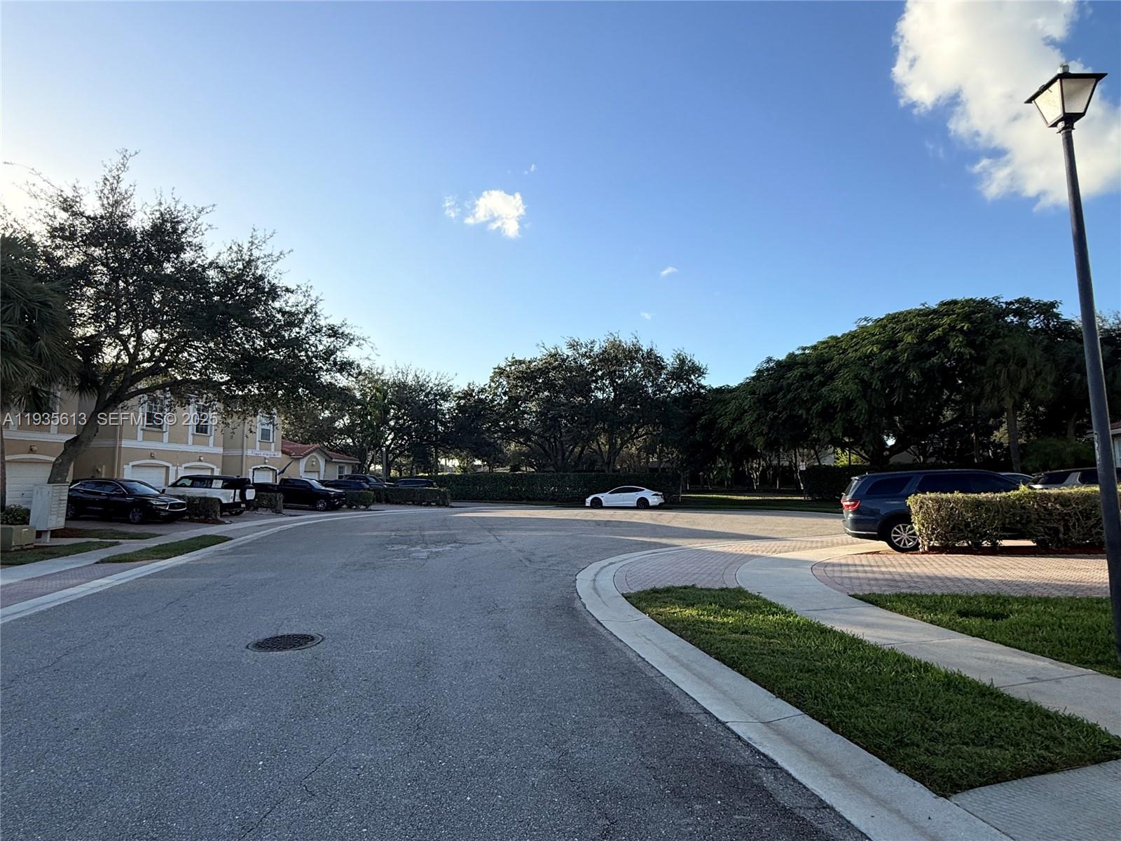 WYNDHAM LAKES EAST - Residential