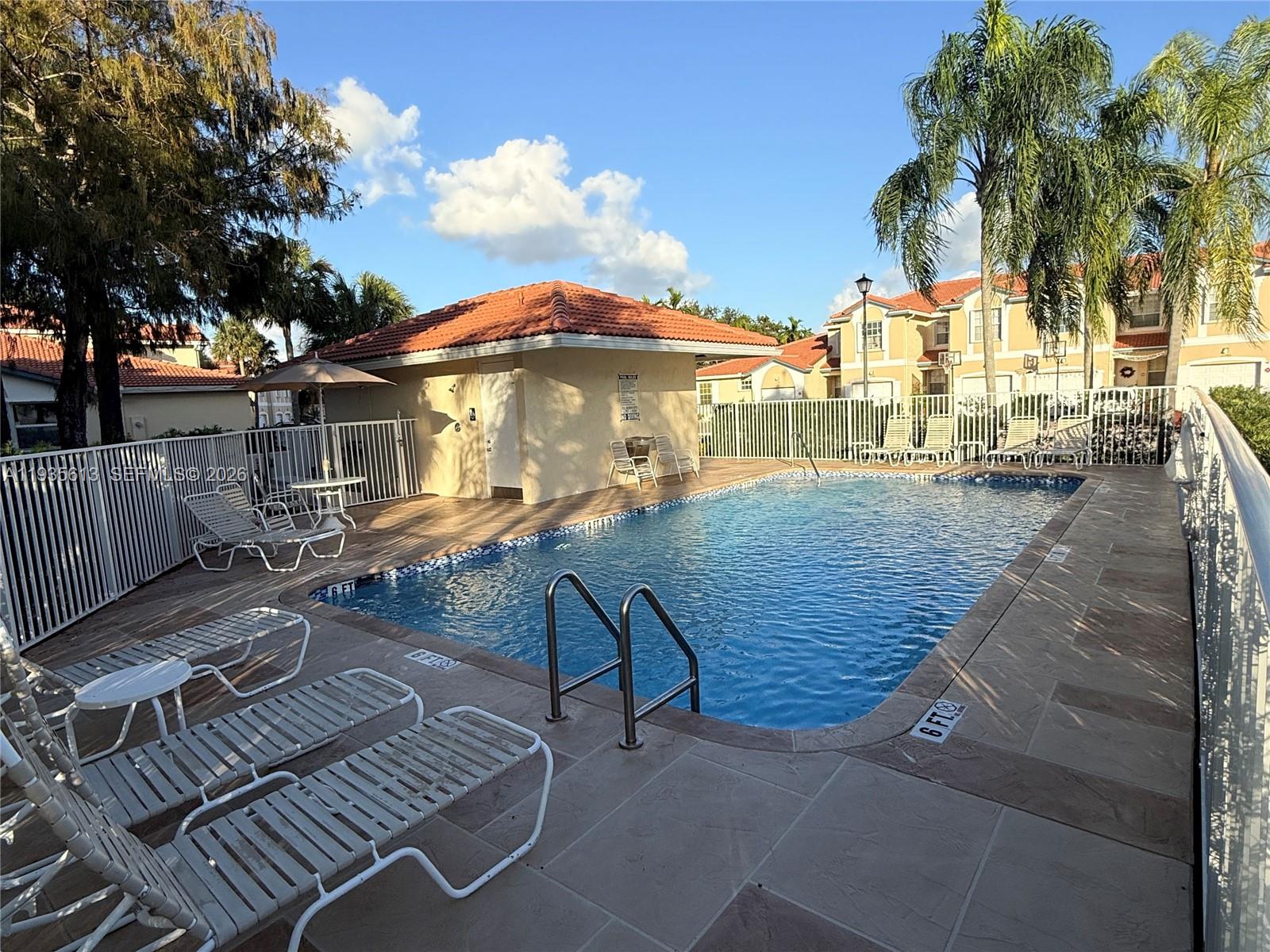 WYNDHAM LAKES EAST - Residential