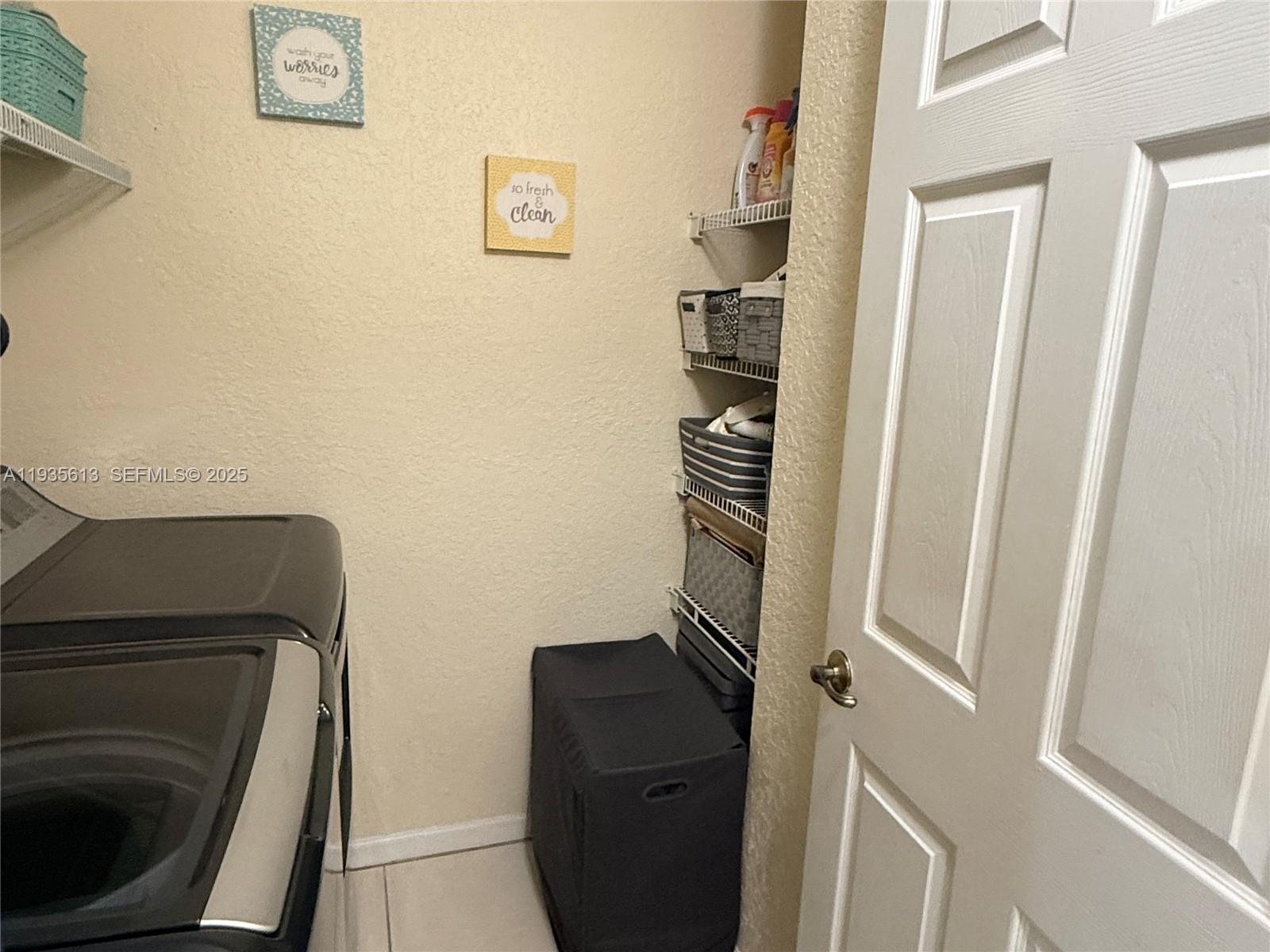 WYNDHAM LAKES EAST - Residential