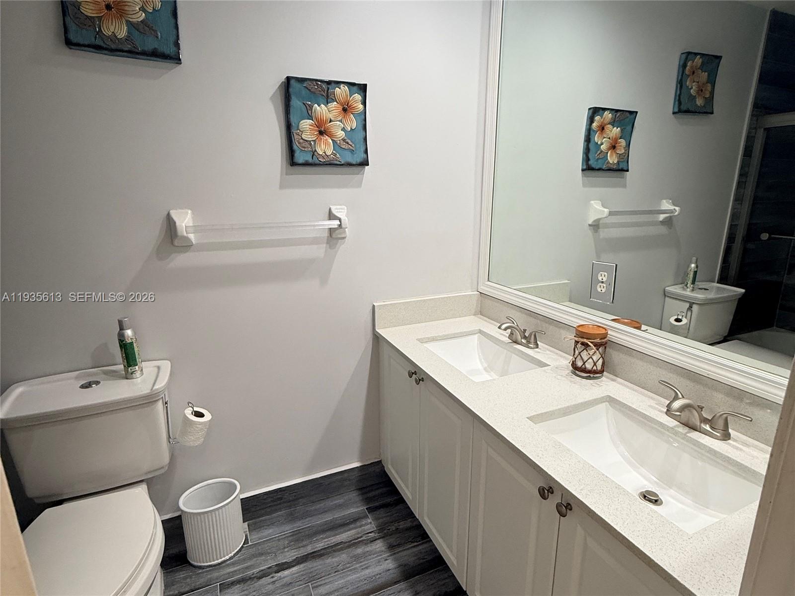 WYNDHAM LAKES EAST - Residential