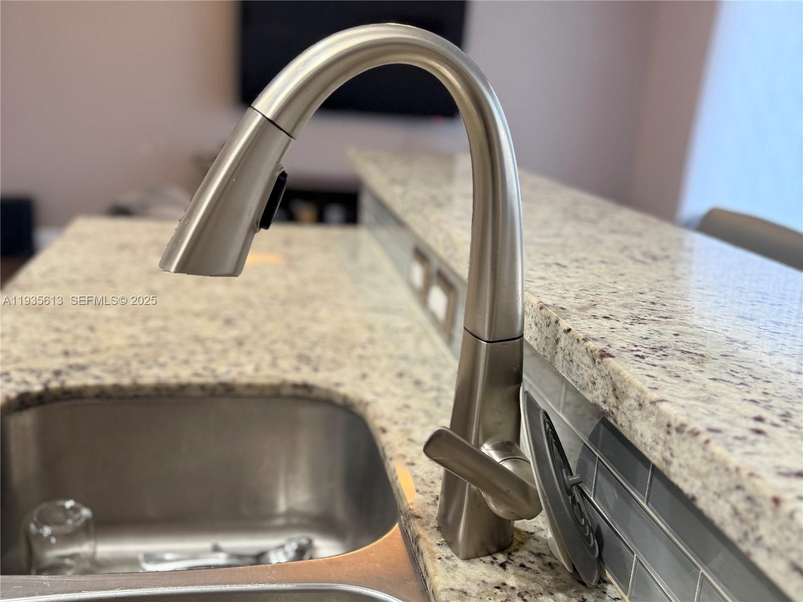 WYNDHAM LAKES EAST - Residential