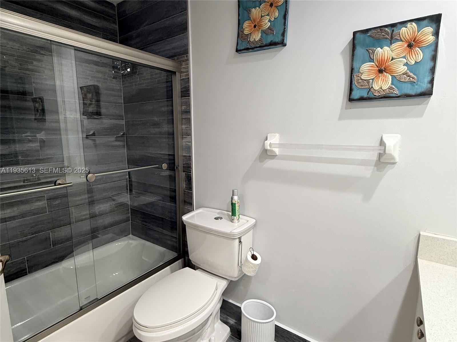 WYNDHAM LAKES EAST - Residential