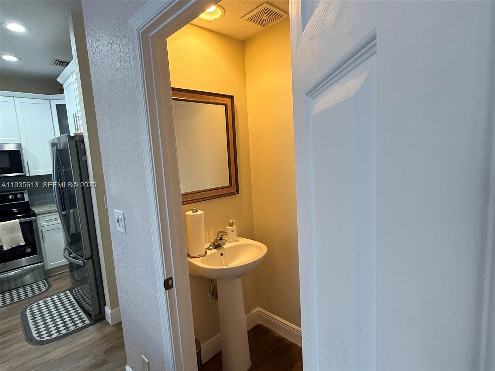 WYNDHAM LAKES EAST - Residential