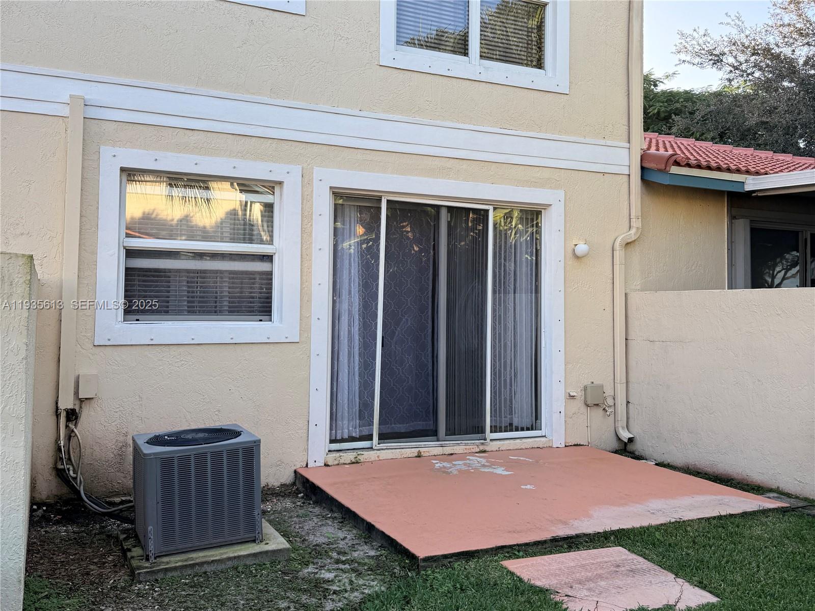 WYNDHAM LAKES EAST - Residential