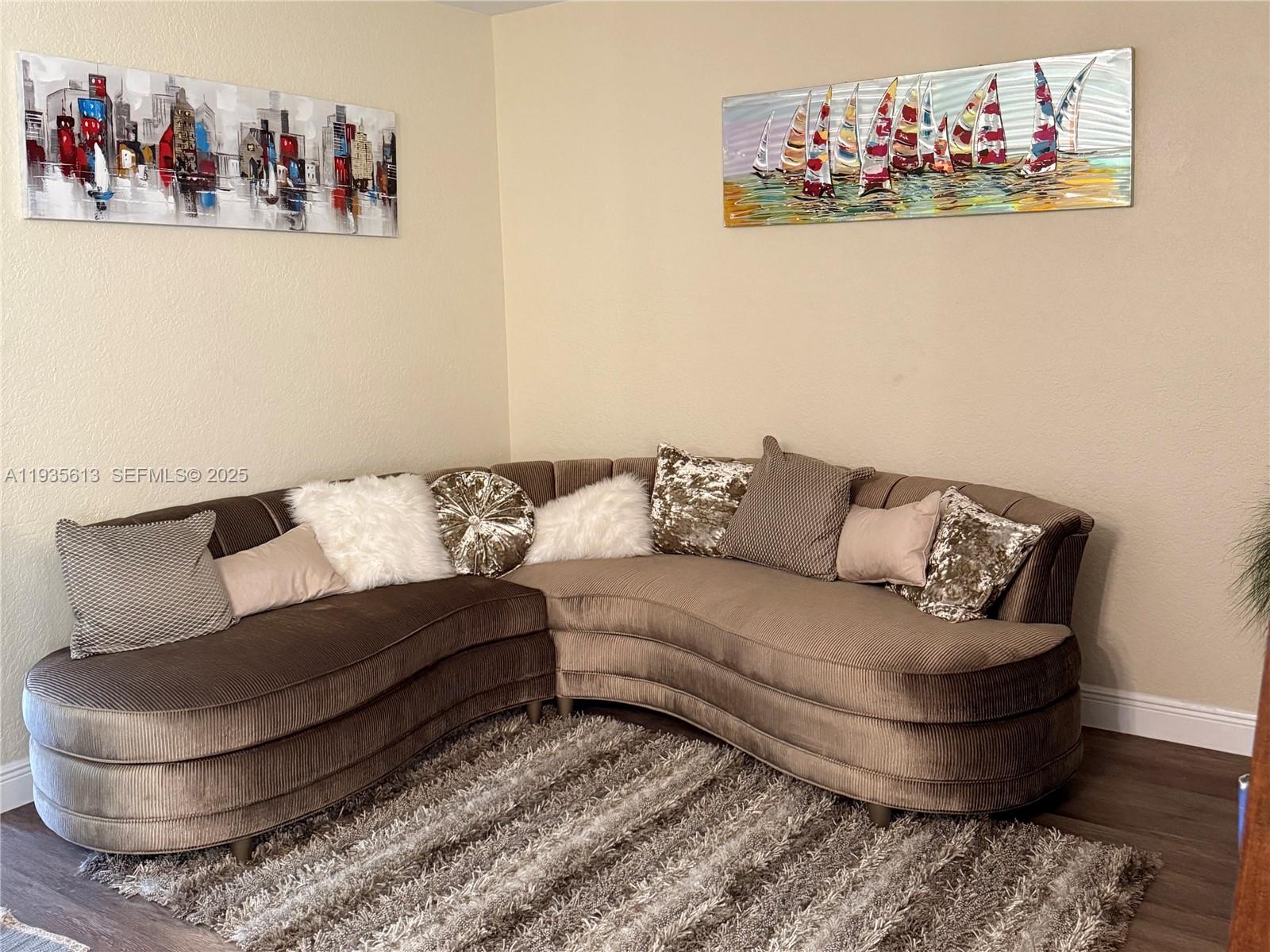 WYNDHAM LAKES EAST - Residential