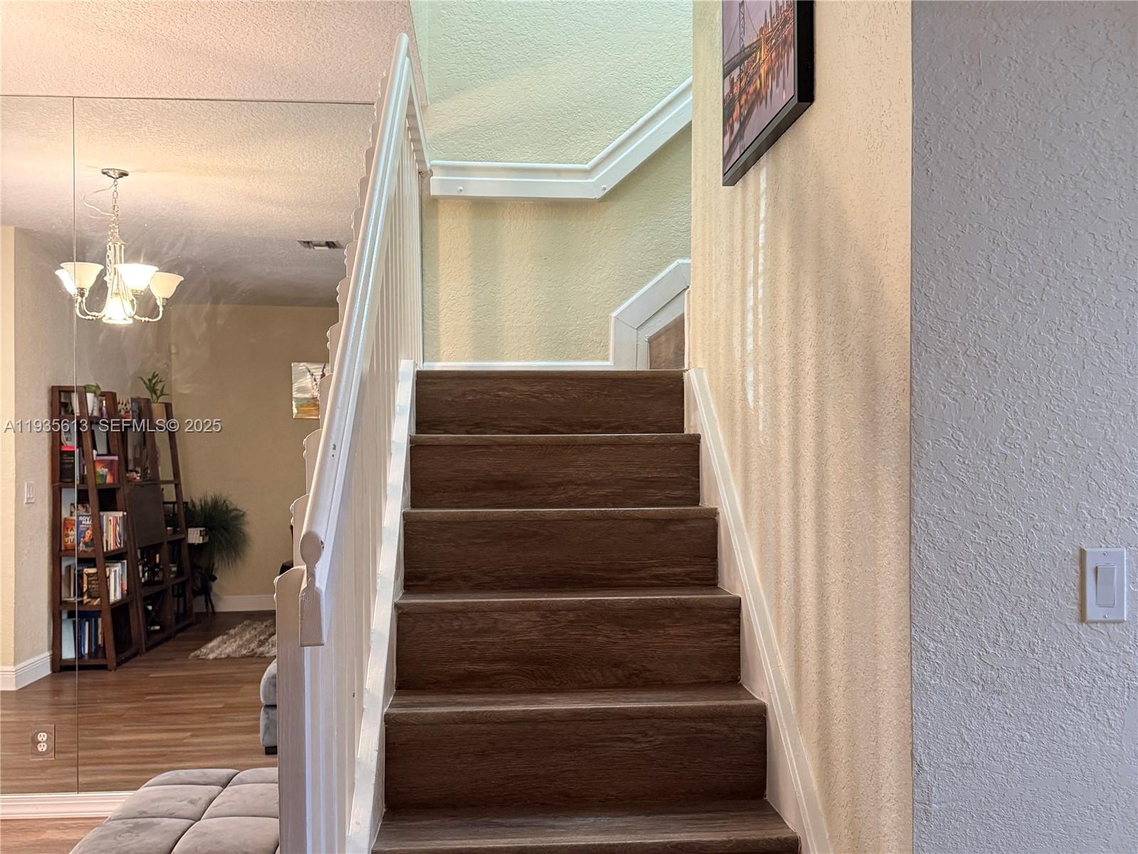 WYNDHAM LAKES EAST - Residential