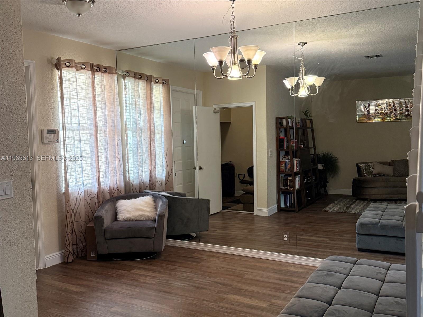 WYNDHAM LAKES EAST - Residential