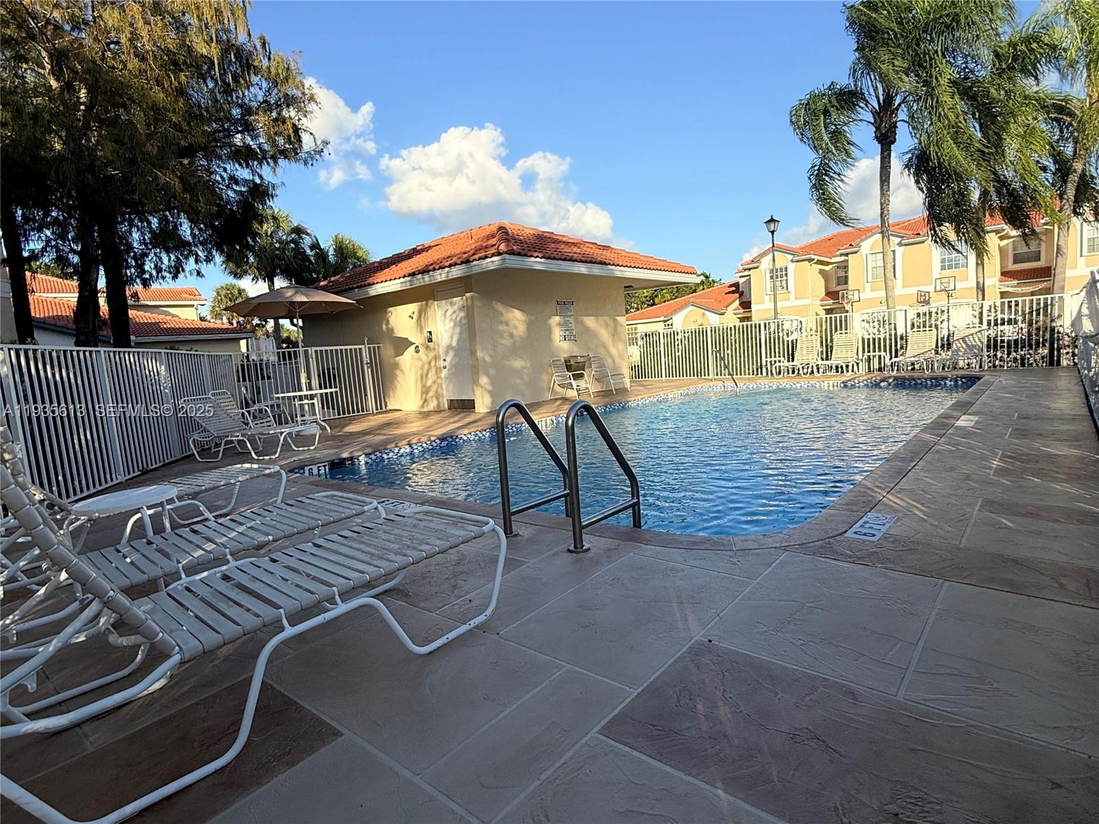 WYNDHAM LAKES EAST - Residential