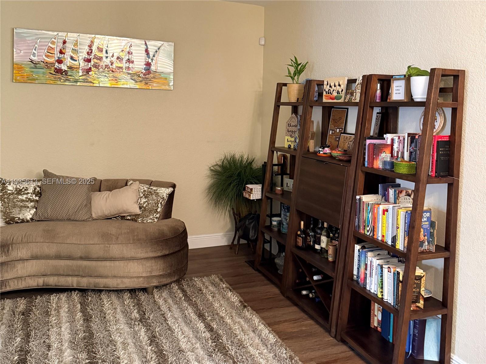 WYNDHAM LAKES EAST - Residential