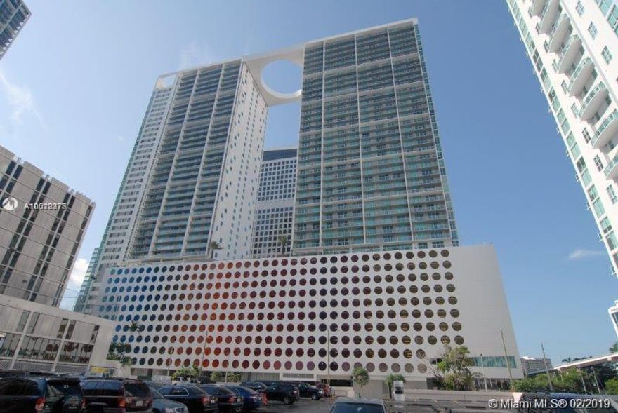 Prestigious, Upscale, Urban Living at its best at 500 Brickell East Condo. Spacious 3/3 split plan, corner, unit with unobstructed water views of Biscayne Bay, Miami river & Brickell Avenue.  Unit has porcelain floor, Italian cabinetry, quartz counter tops, stainless steel appliances, large walk in closets, marble tops in both bathrooms, jacuzzi tub in master, glass enclosed showers and much more.  Building offers incredible amenities resort style pools including top  roof pool with panoramic views, sauna, unique theater, conference, lounge & fitness room, 24/7 video surveillance, concierge & valet. 500 Brickell is close to Brickell City Center/Financial District, restaurants, supermarkets, Metro, night life & much more.