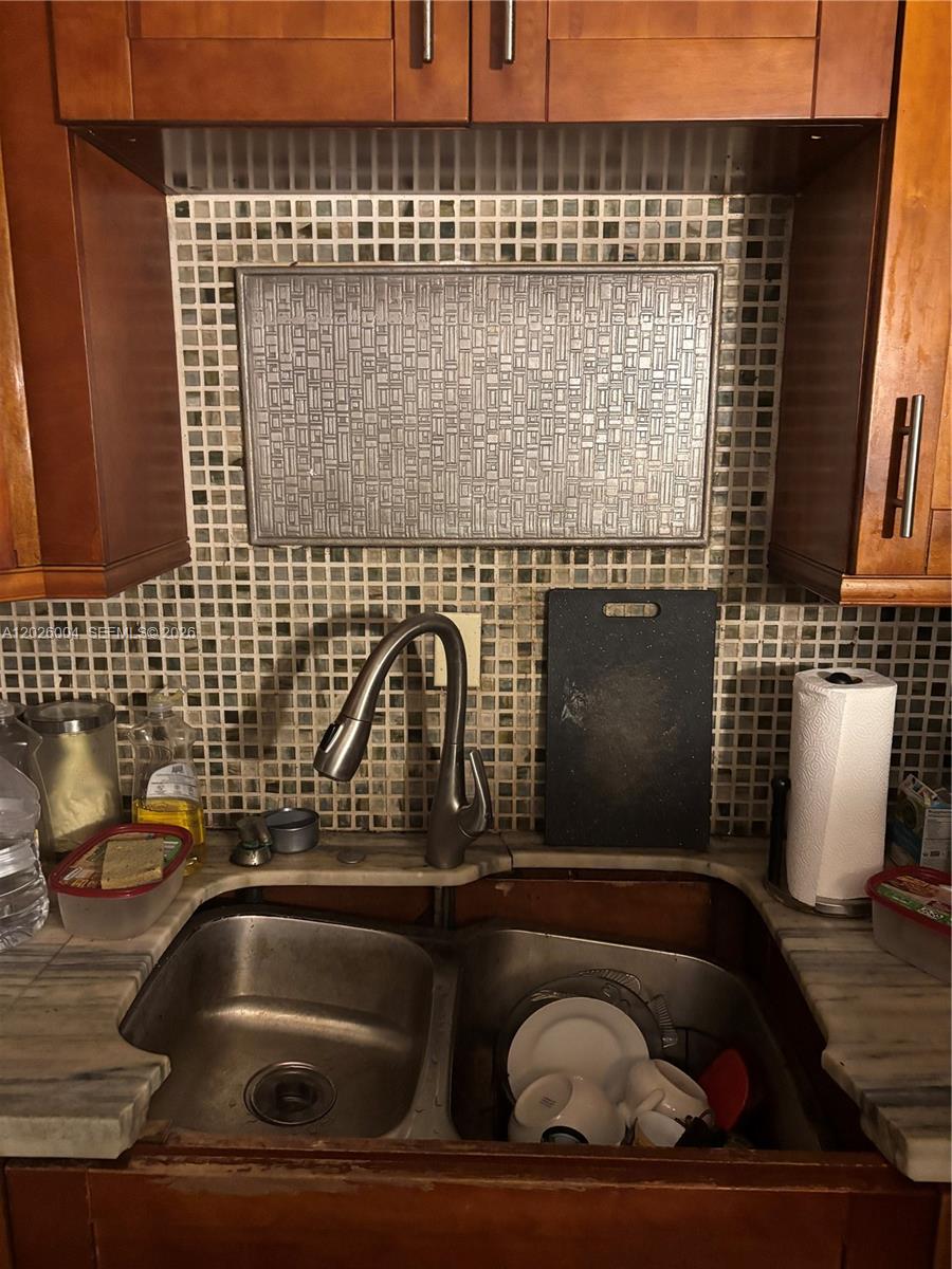 ISLA DEL MAR CONDO - Residential