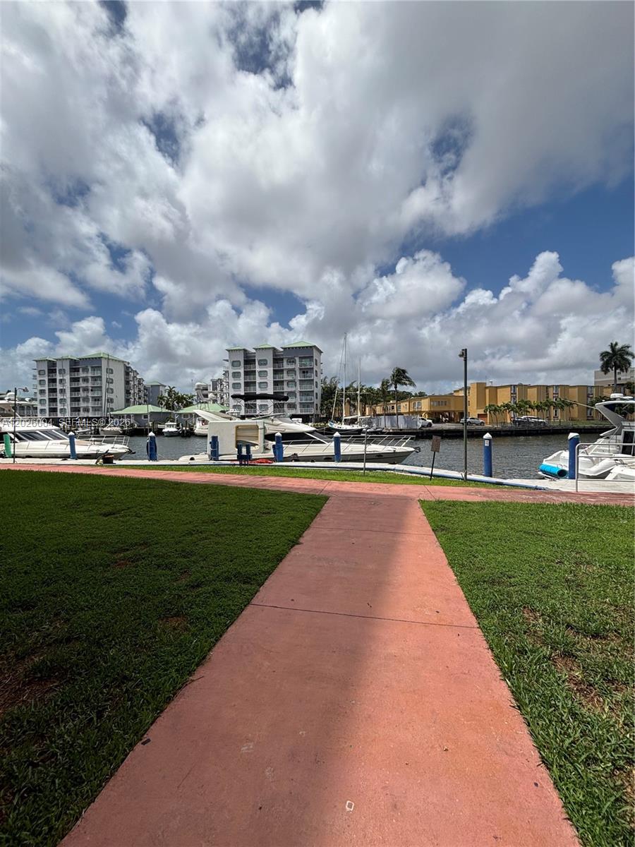 ISLA DEL MAR CONDO - Residential