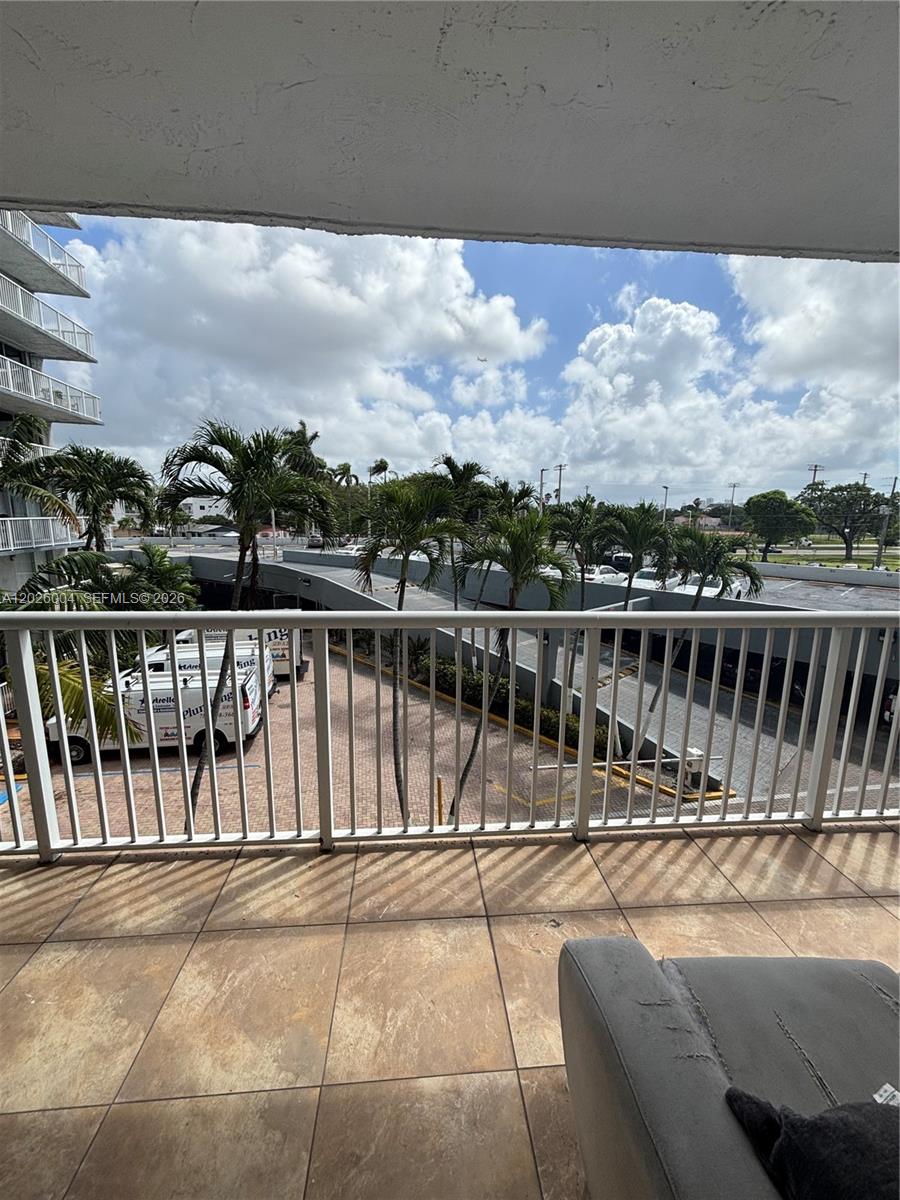 ISLA DEL MAR CONDO - Residential