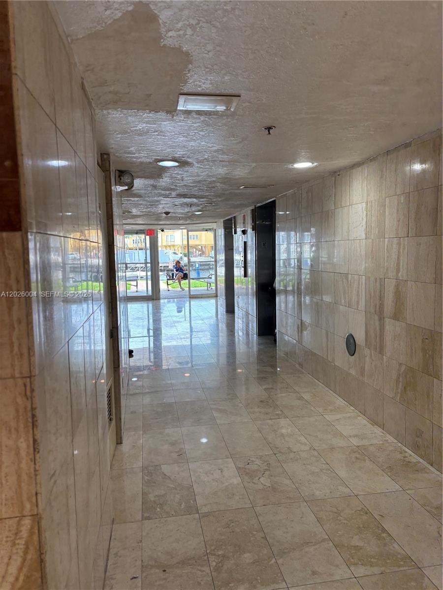 ISLA DEL MAR CONDO - Residential